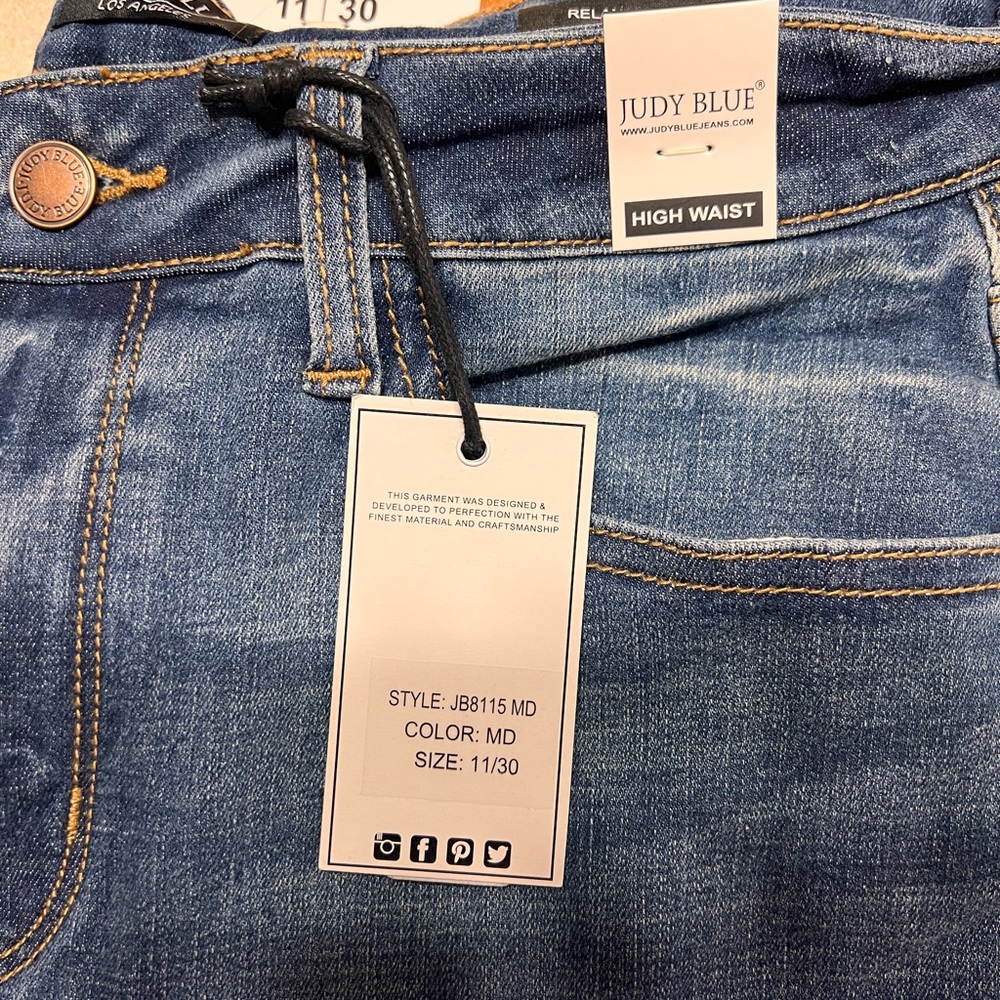 Judy blue jb81115md essential everyday jean size 11. BNWT